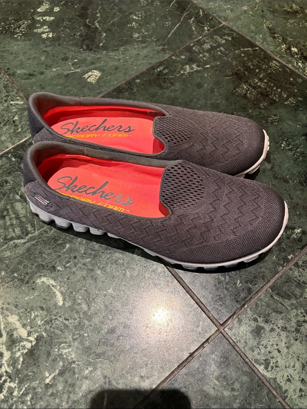 Skechers memory foam Slip-On Knit Sneakers in Charcoal with Coral Insole